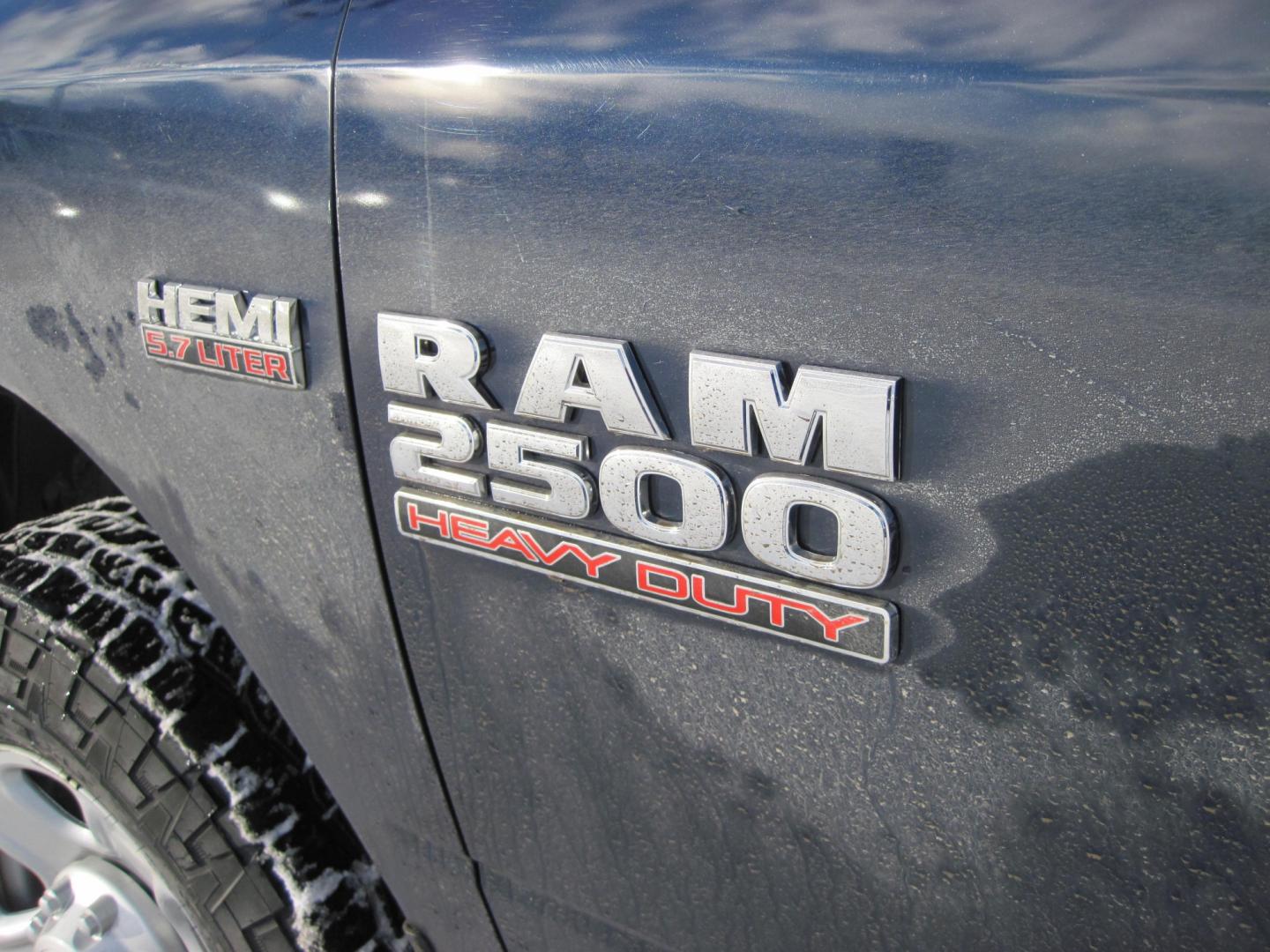 2014 RAM 2500 Tradesman Crew Cab 4WD (3C6TR5HT1EG) with an 3.6L V6 DOHC 24V engine, located at 9530 Old Seward Highway, Anchorage, AK, 99515, (907) 349-3343, 61.134140, -149.865570 - Photo#6